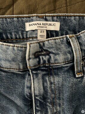 Banana Republic straight fit jeans - size 27